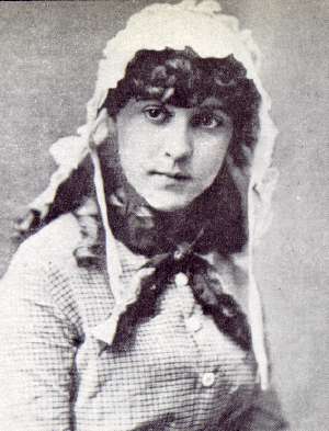 PHOTOGRAPH OF ANNIE RUSSELL